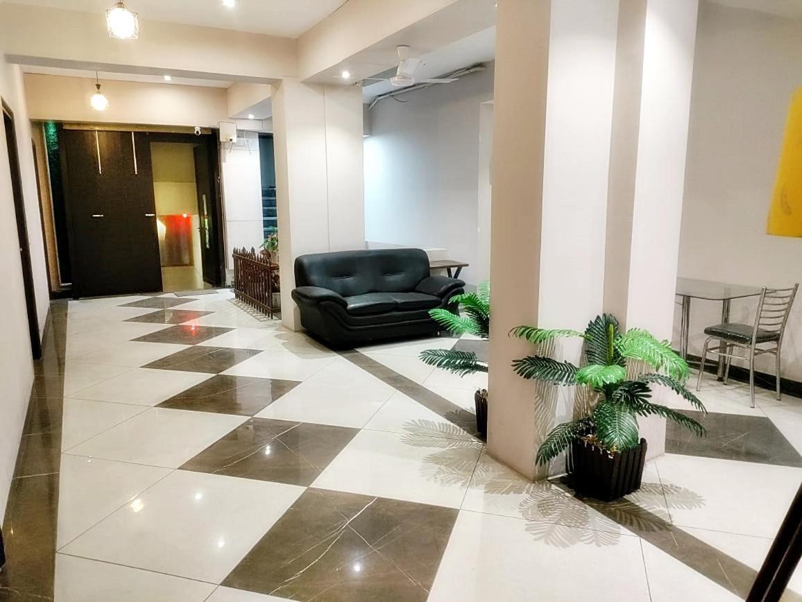 Hotel Luxuria ルディヤーナー エクステリア 写真