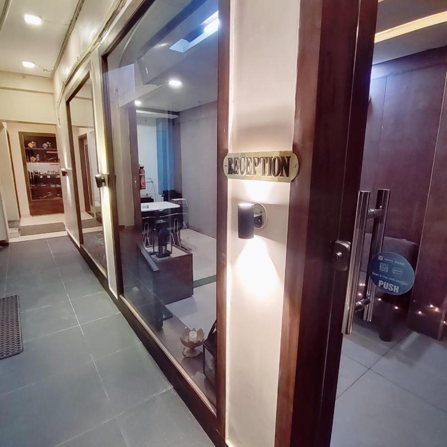 Hotel Luxuria ルディヤーナー エクステリア 写真