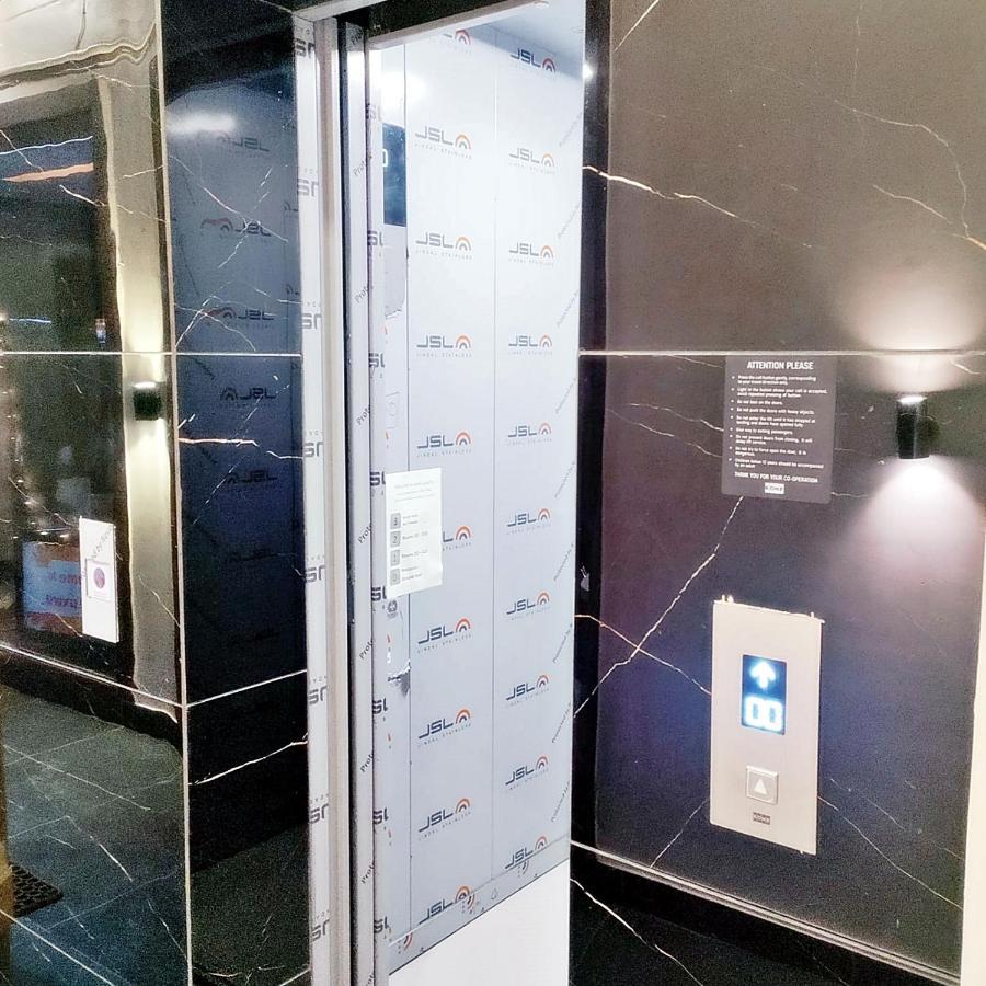 Hotel Luxuria ルディヤーナー エクステリア 写真