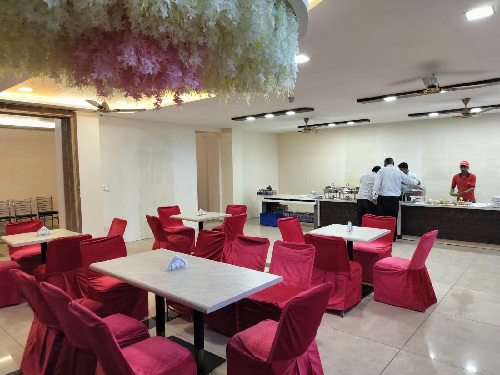 Hotel Luxuria ルディヤーナー エクステリア 写真